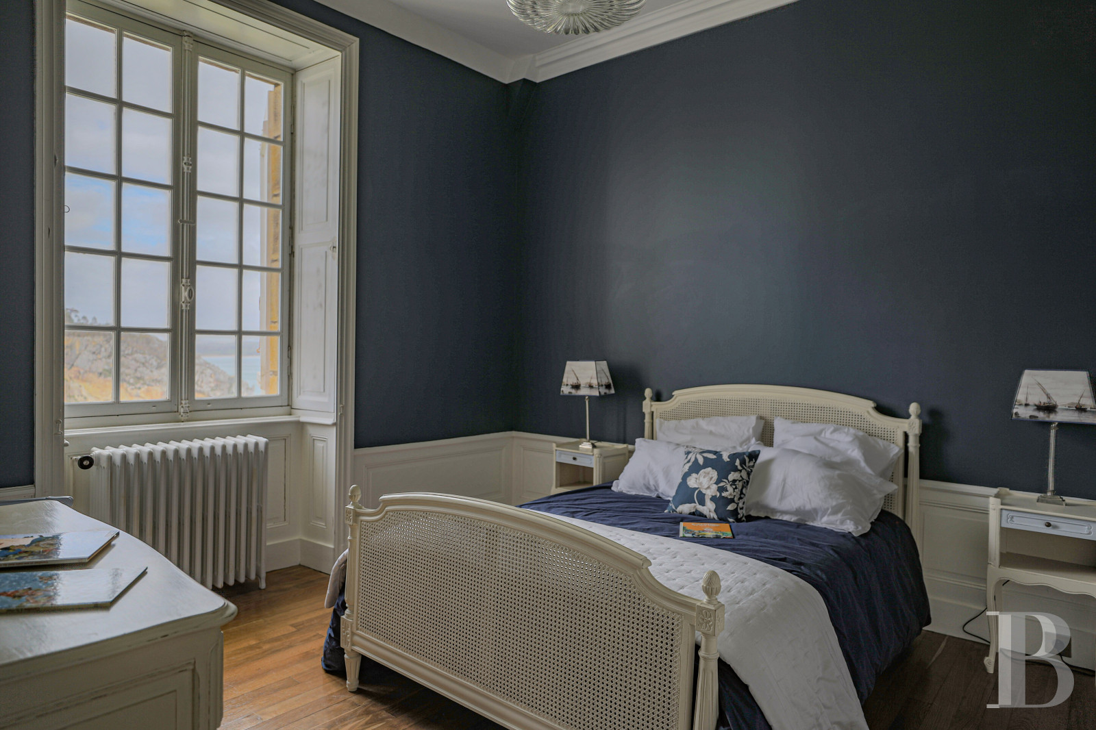 An early 19th century manor house overlooking the Bay of Douarnenez on the Crozon peninsula in Finistère - photo  n°32